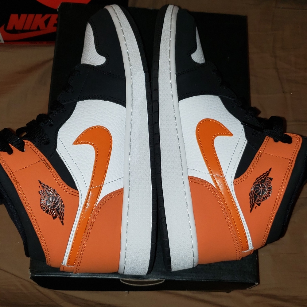 Air Jordan 1 Mid Shattered Backboard Gs 6 youth OG Starfish Orange